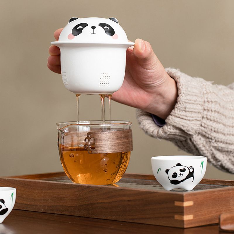 Kung Fu Panda Travel tea set: Adorable portable tea experience