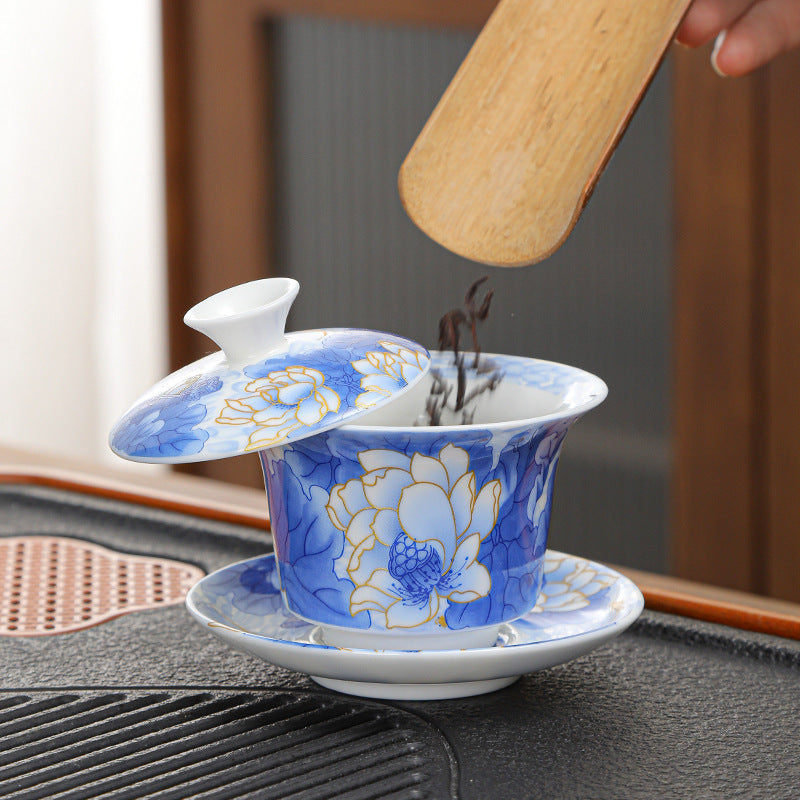 Premium ceramic hovering lid Gaiwan: elegant, durable, handcrafted tea bowl