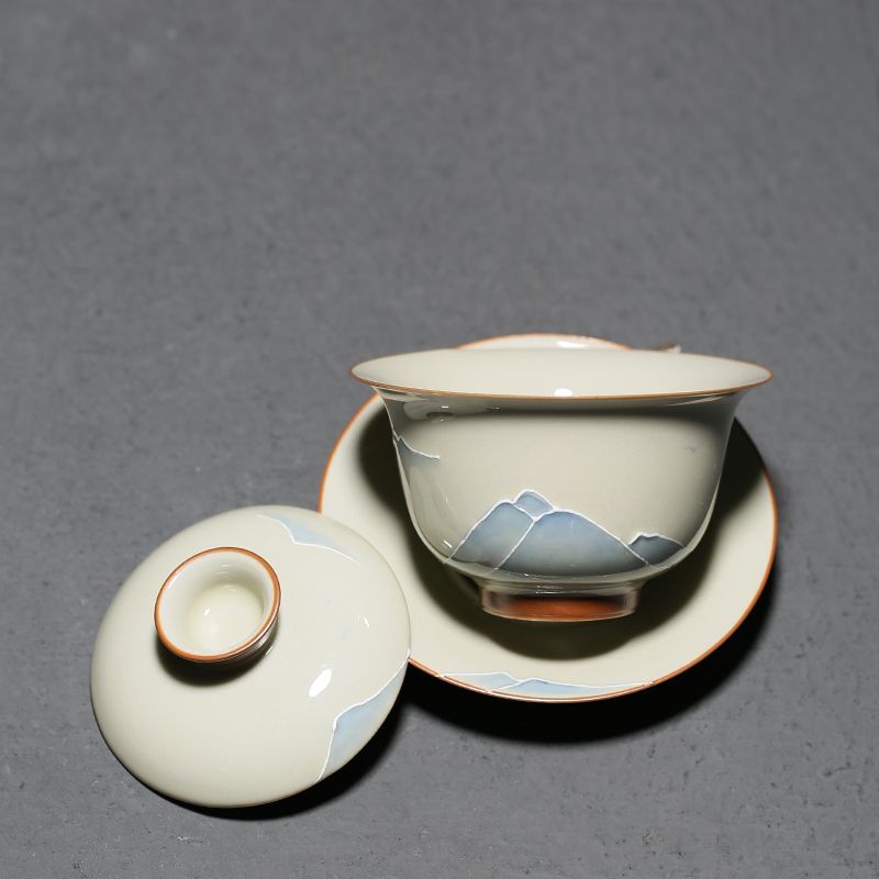 Embossed Far Mountain Cover Bowl - Elevate Your Tea Experience with Serenity and Style